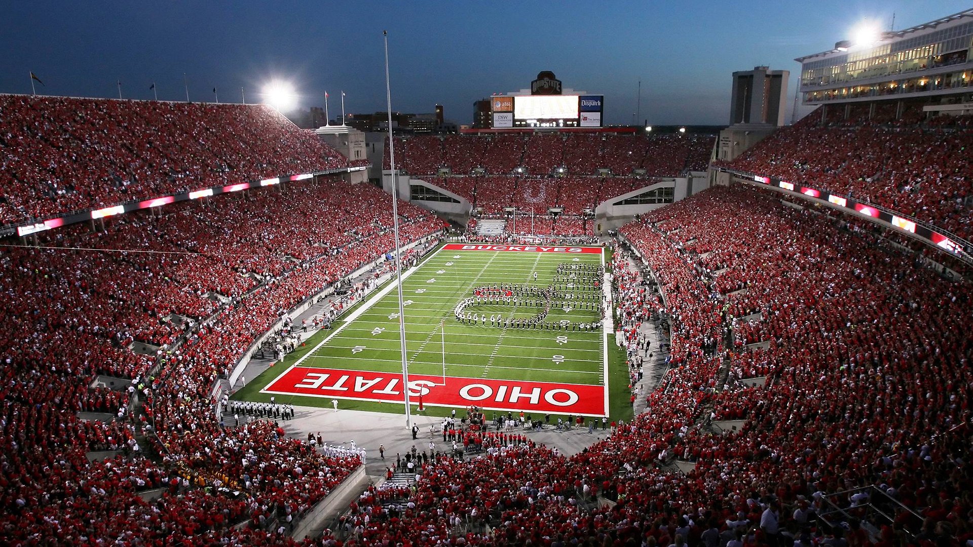 踢足球记：校园比赛精彩纷呈，校园足球比赛写一篇日记