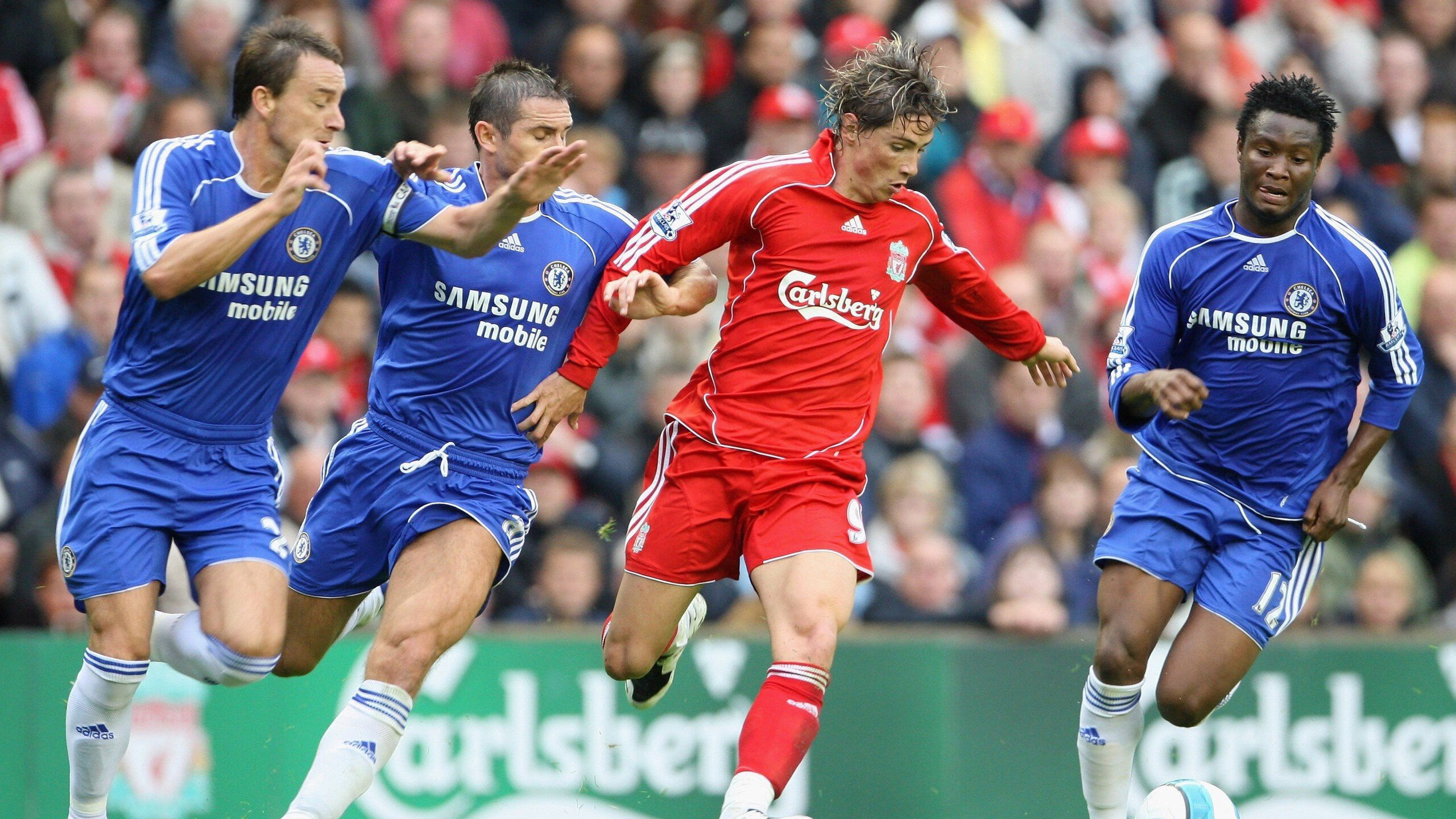 逆境奋战:那些不服输的冠军队伍故事,逆境不败